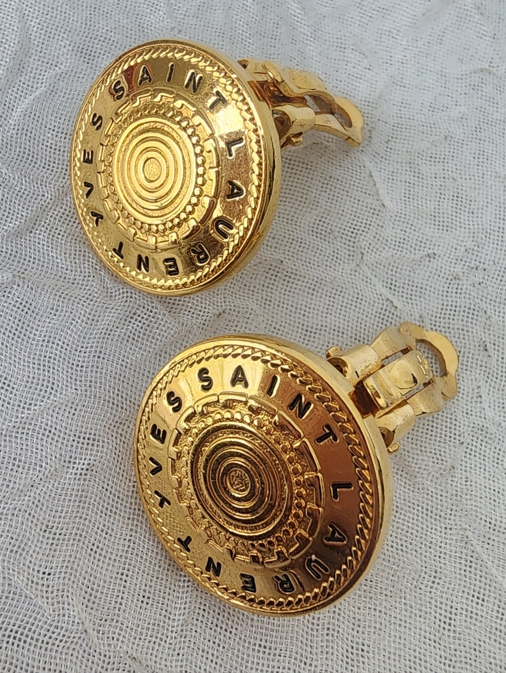 Auth Yves Saint Laurent Gold Circular Logo Clip-On Earrings - Picture 5 of 8